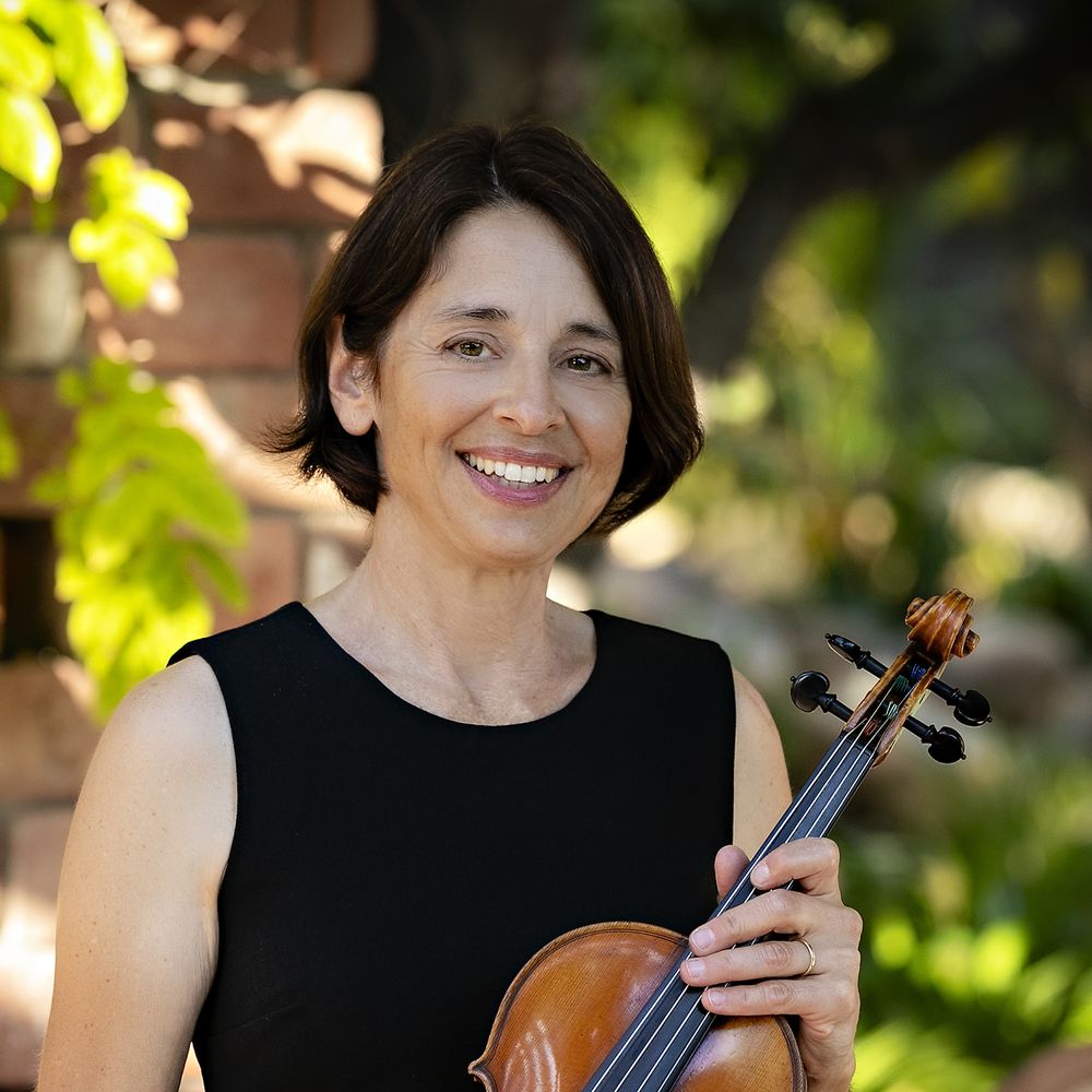 Emily Sommermann Violin Teacher providing expert Suzuki method instruction in Santa Barbara, California